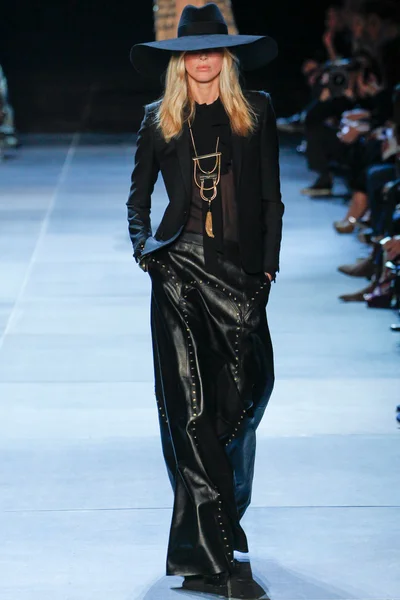 Look 35